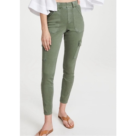 Spanx Stretch Twill Ankle Cargo Pants - Picture 1 of 8